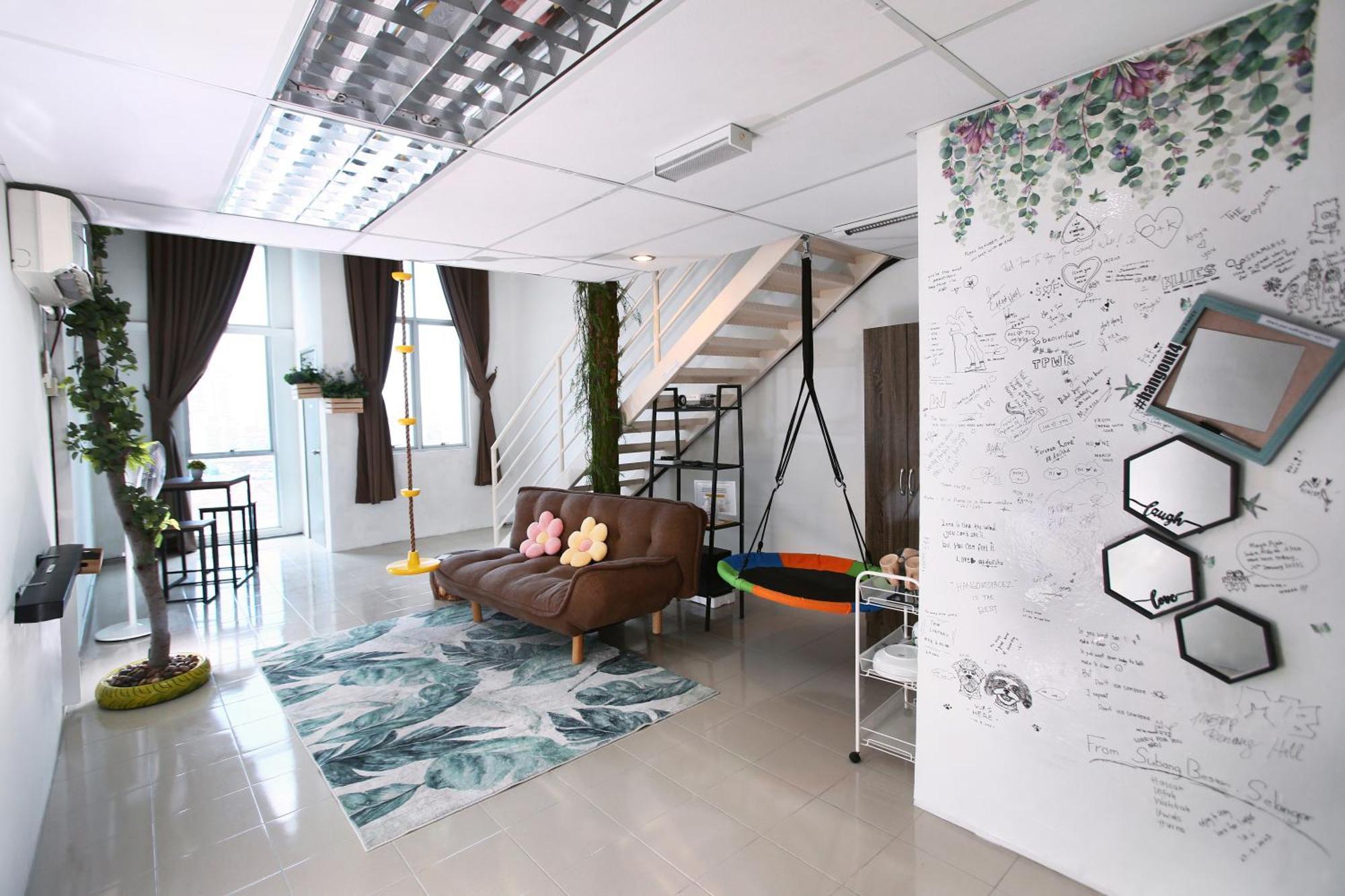 Private Tree House - Cinema At Ceo Penang Apartment *